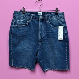 Urban Outfitters BDG Bermuda shorts Size 30